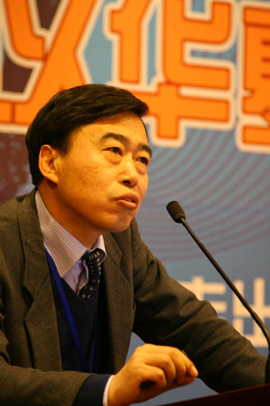 吴春波教授就“从华为的管理实践看中国企业的全球竞争力”做精彩演讲